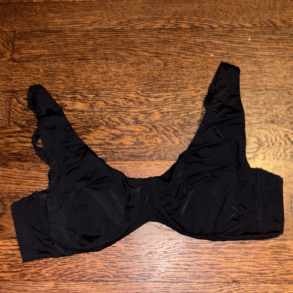 MyraSwim top
